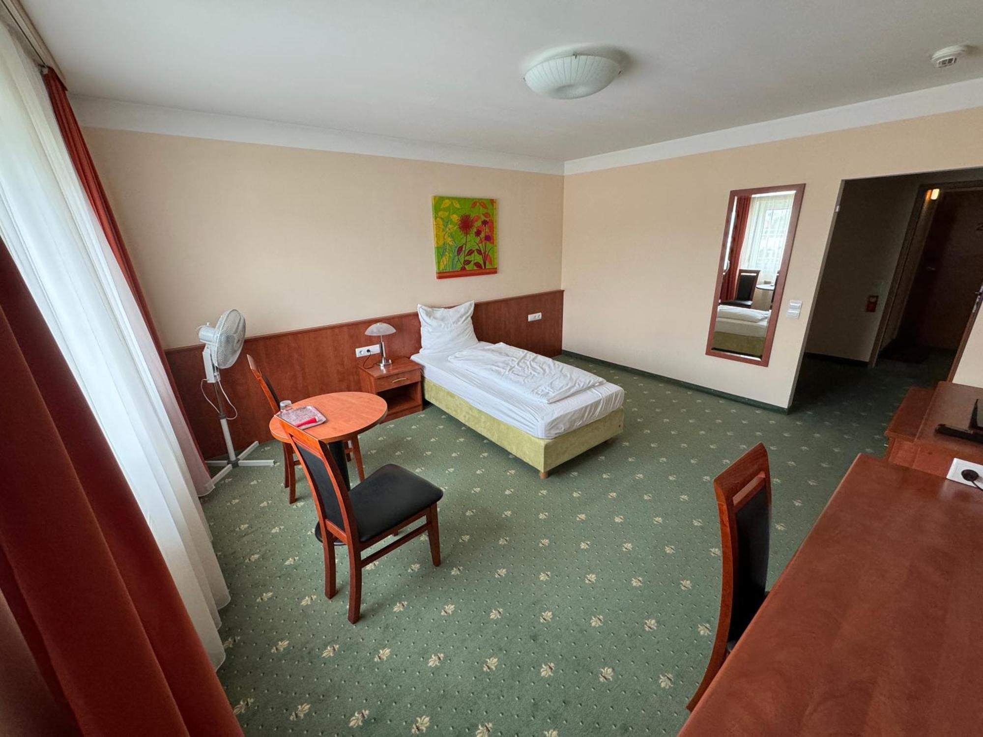 Hotel Breitenlee Wien Ngoại thất bức ảnh