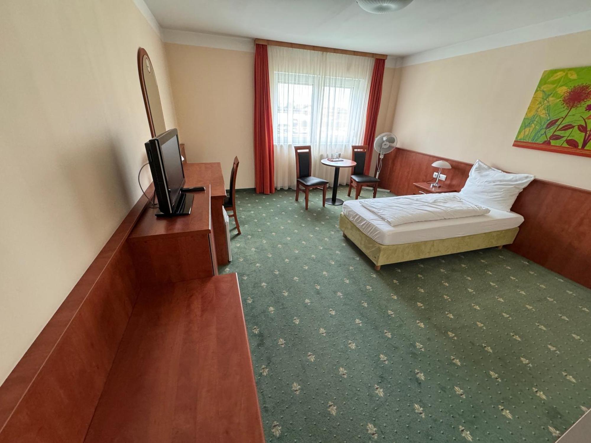 Hotel Breitenlee Wien Ngoại thất bức ảnh